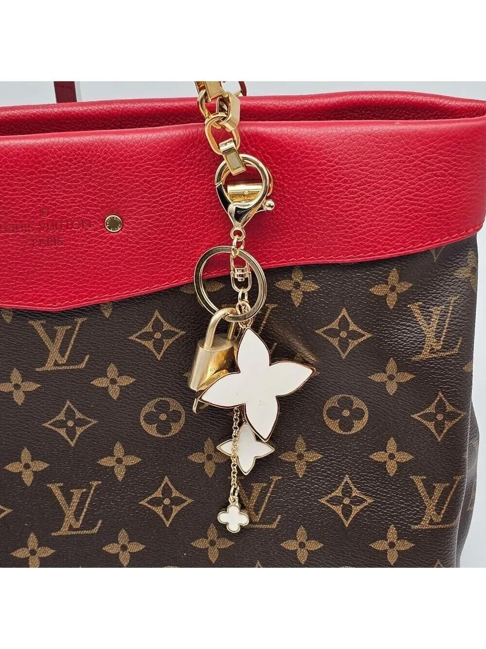 LV Gold Padlock 🔑 Authentic Louis Vuitton Charm + Unbranded Flower Keychain_10